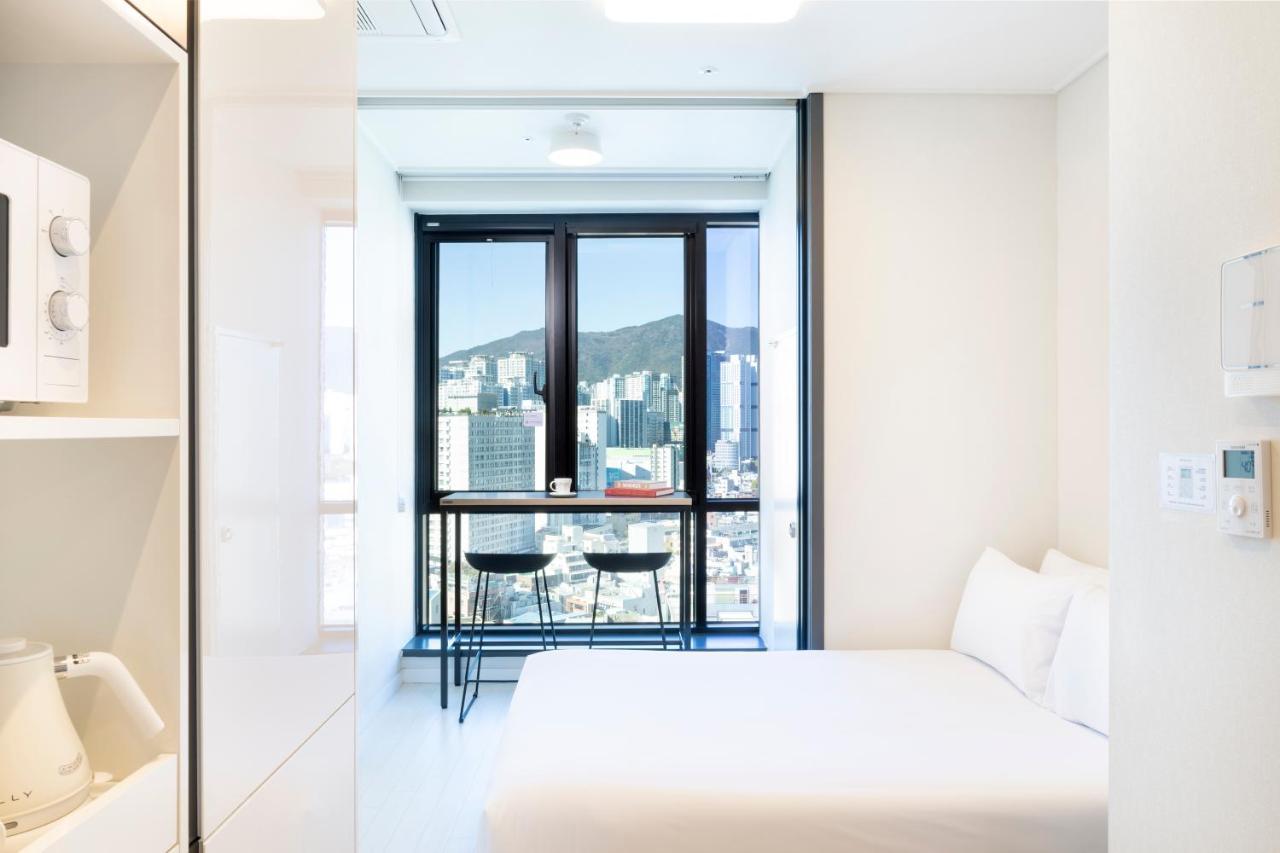 From H Reposant Hotel Busnan Seomyeon 釜山 外观 照片